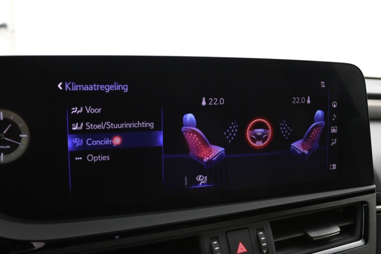 Lexus ES - 300h F Sport Line 54