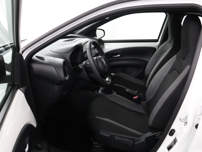 Toyota Aygo X - 1.0 VVT-i MT Play