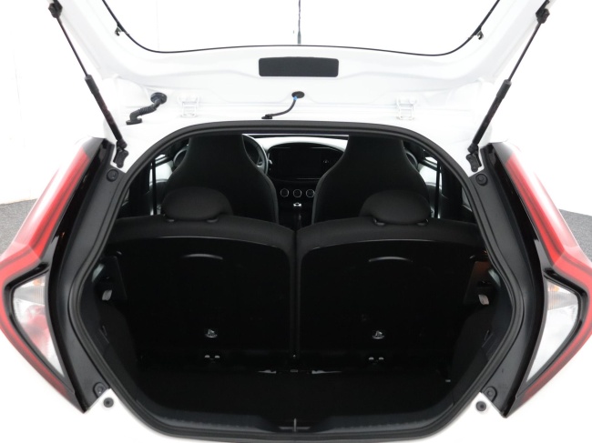 Toyota Aygo X - 1.0 VVT-i MT Play