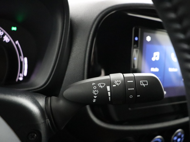 Toyota Aygo X - 1.0 VVT-i MT Play