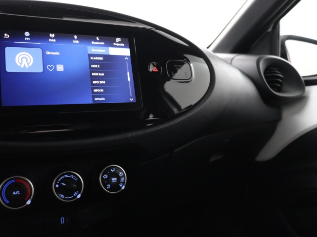 Toyota Aygo X - 1.0 VVT-i MT Play