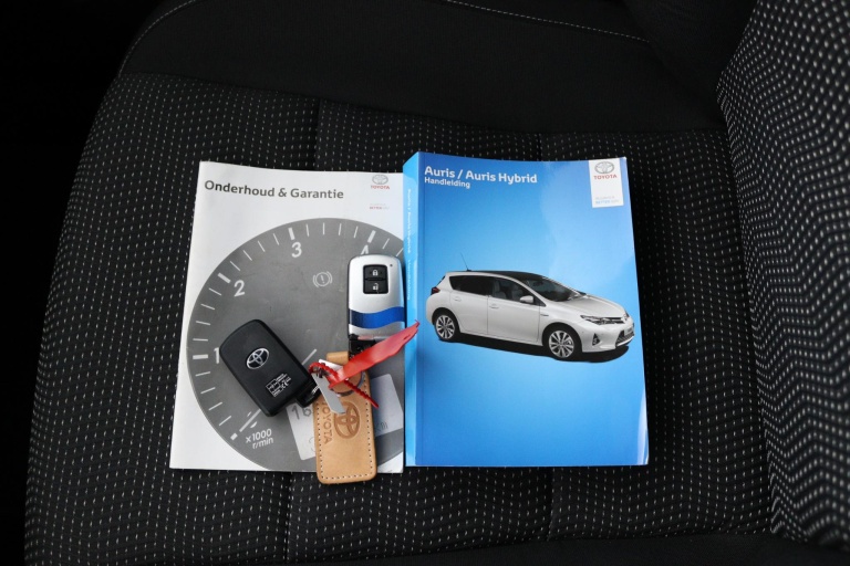 Toyota Auris - 1.8 Hybrid Lease 11