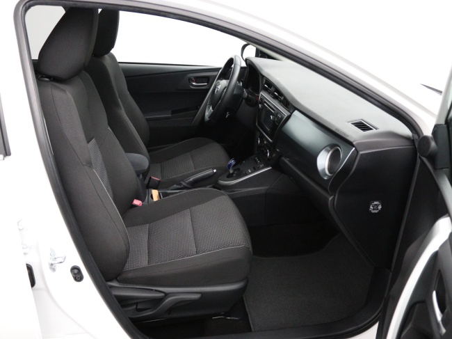 Toyota Auris - 1.8 Hybrid Lease