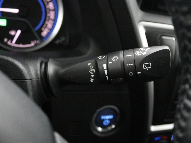 Toyota Auris - 1.8 Hybrid Lease