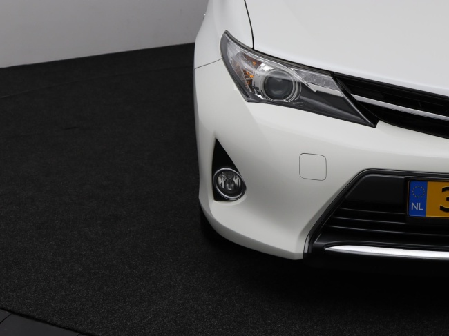 Toyota Auris - 1.8 Hybrid Lease