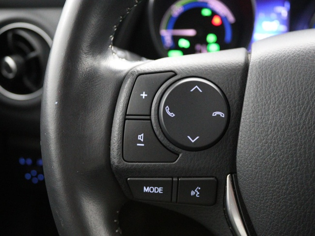 Toyota Auris - 1.8 Hybrid Executive