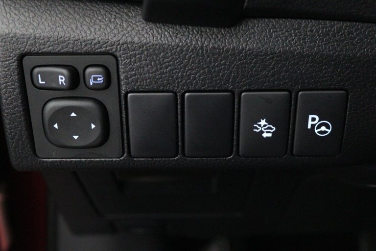 Toyota Auris - 1.8 Hybrid Executive 29