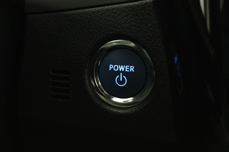 Toyota Auris - 1.8 Hybrid Executive 41