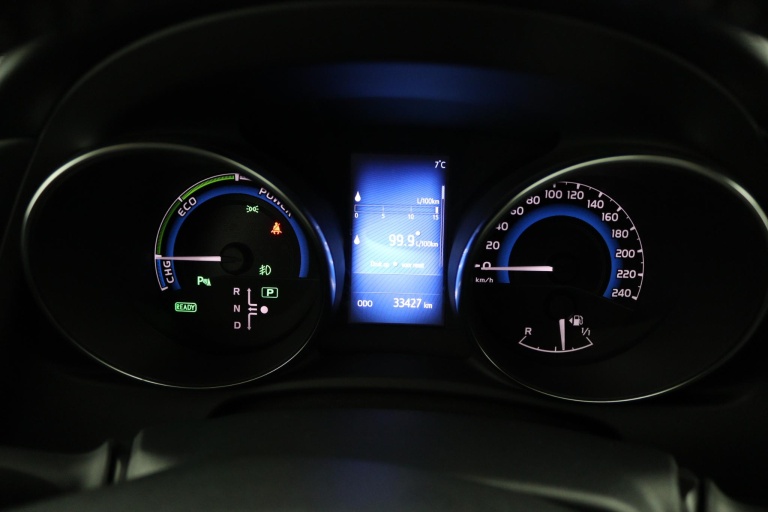 Toyota Auris - 1.8 Hybrid Executive 6