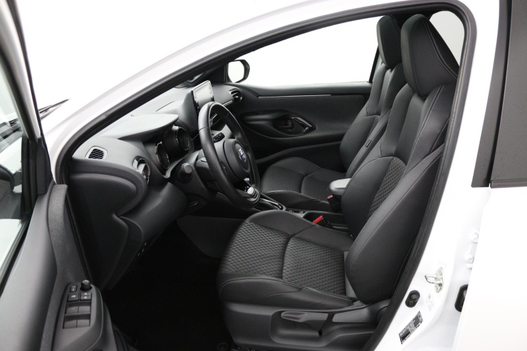 Toyota Yaris - 1.5 Hybrid Executive 17