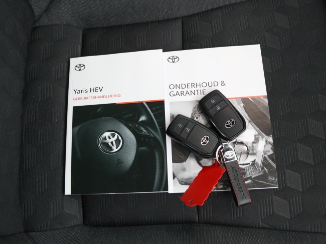 Toyota Yaris - 1.5 Hybrid 115 First Edition