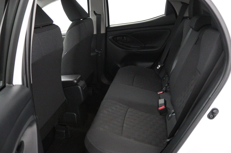 Toyota Yaris - 1.5 Hybrid 115 First Edition 18