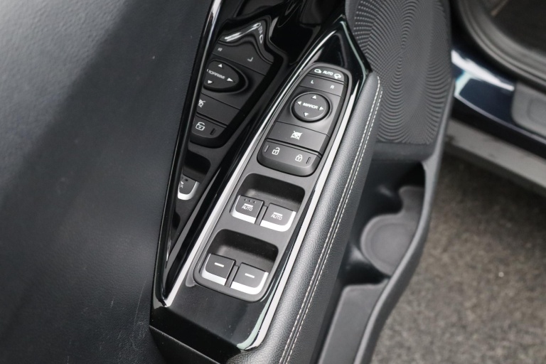 Kia Niro - 1.6 GDi Hybrid DynamicLine 25