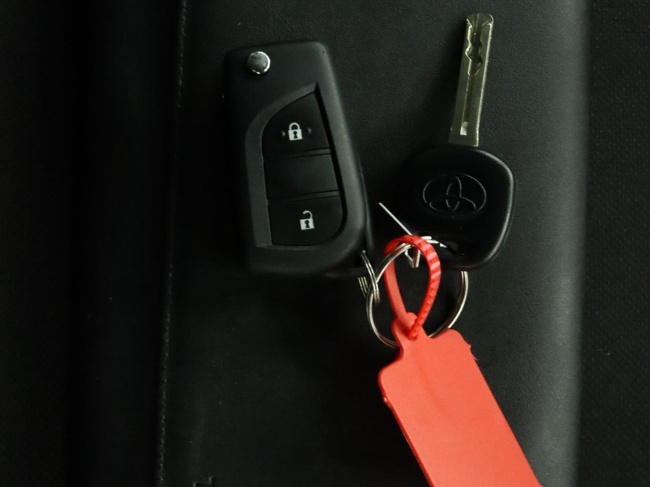 Toyota Aygo X - 1.0 VVT-i MT Play