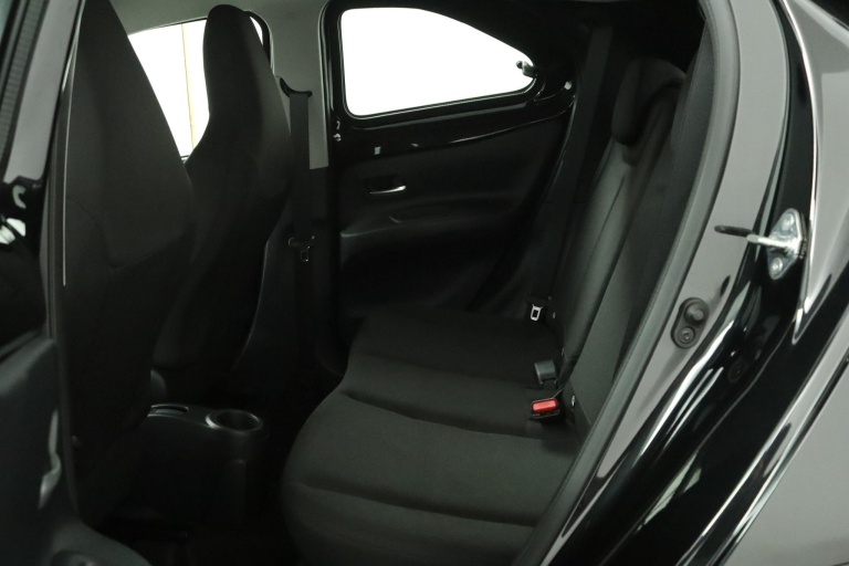 Toyota Aygo X - 1.0 VVT-i MT Play 18