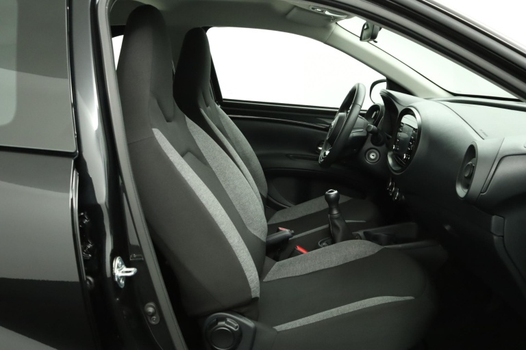 Toyota Aygo X - 1.0 VVT-i MT Play 22