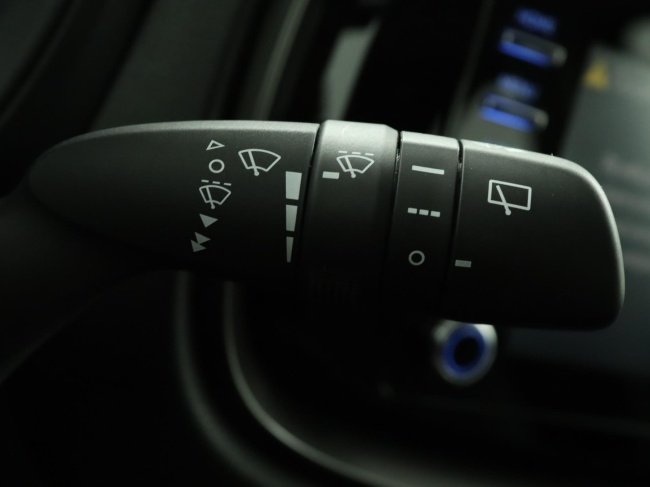 Toyota Aygo X - 1.0 VVT-i MT Play