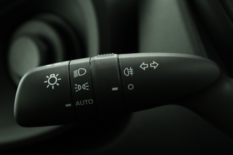 Toyota Aygo X - 1.0 VVT-i MT Play 31