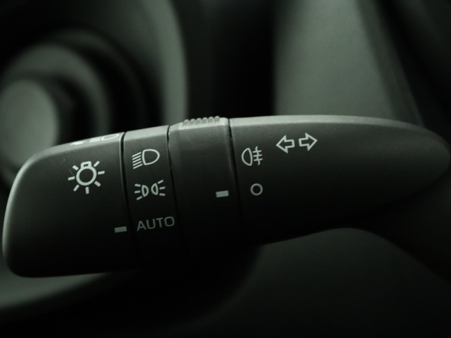 Toyota Aygo X - 1.0 VVT-i MT Play