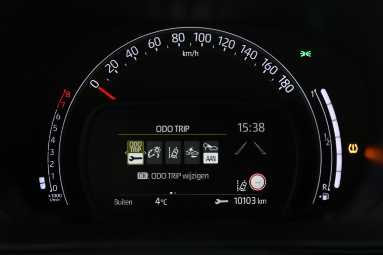 Toyota Aygo X - 1.0 VVT-i MT Play 51