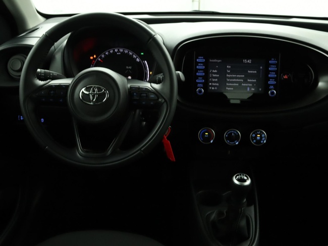 Toyota Aygo X - 1.0 VVT-i MT Play
