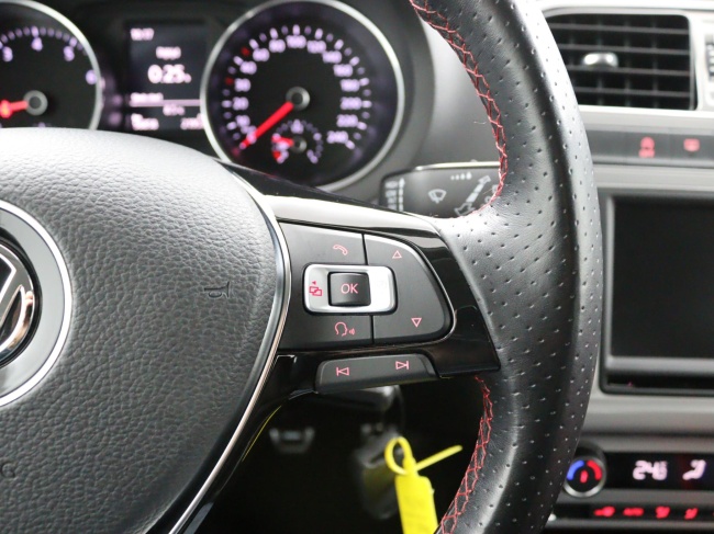 Volkswagen Polo - 1.2 TSI Highline