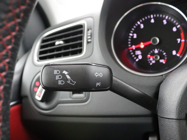 Volkswagen Polo - 1.2 TSI Highline