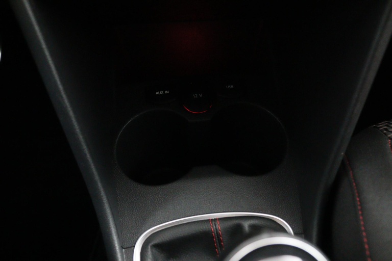 Volkswagen Polo - 1.2 TSI Highline 35