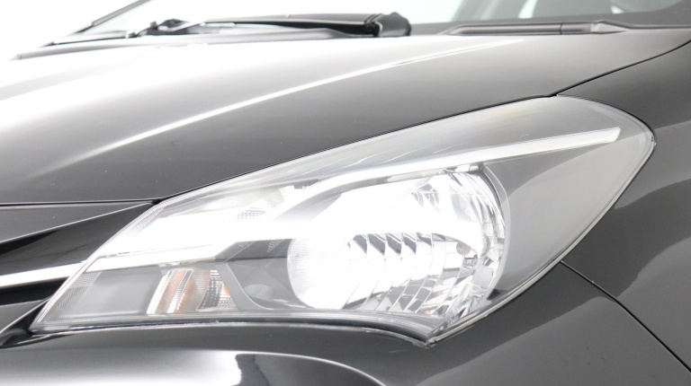 Toyota Yaris - 1.0 VVT-i Comfort 33