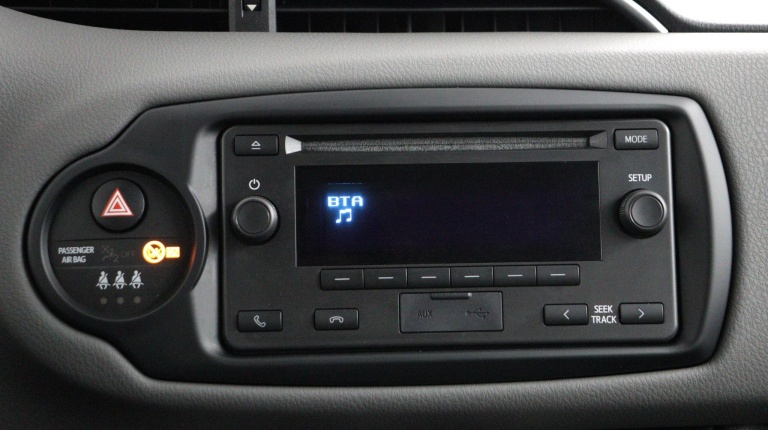 Toyota Yaris - 1.0 VVT-i Comfort 38