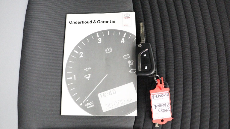 Toyota Yaris - 1.0 VVT-i Comfort 9