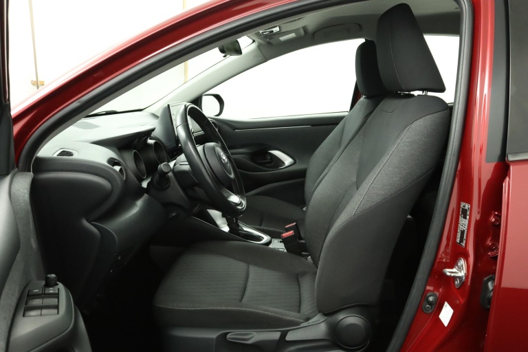 Toyota Yaris - 1.5 Hybrid Dynamic 17