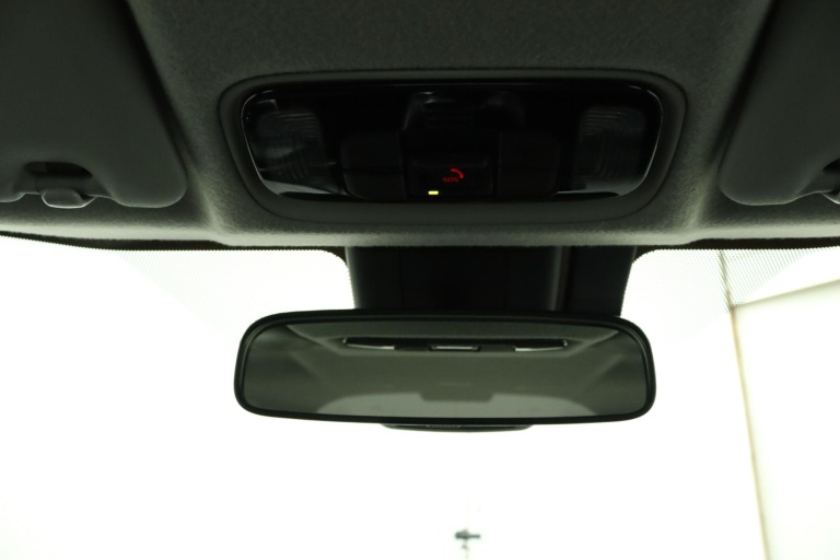 Toyota Yaris - 1.5 Hybrid Dynamic 31