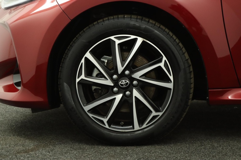 Toyota Yaris - 1.5 Hybrid Dynamic 36