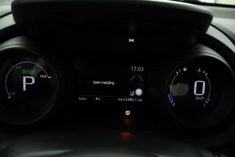 Toyota Yaris - 1.5 Hybrid Dynamic 51