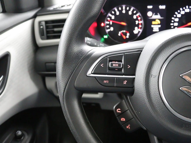 Suzuki Swift - 1.2 Comfort Smart Hybrid