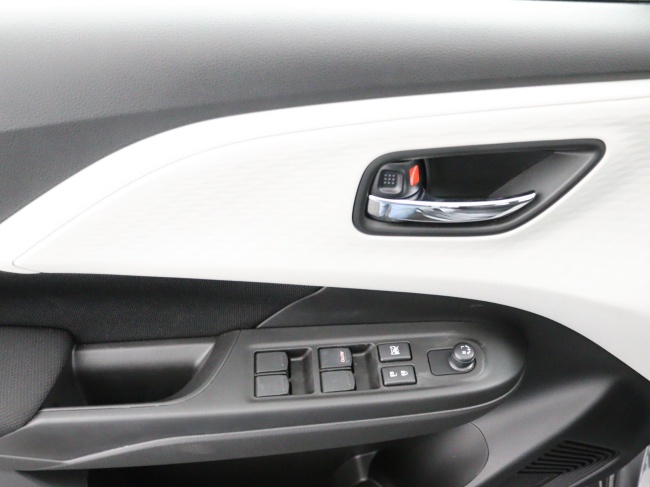 Suzuki Swift - 1.2 Comfort Smart Hybrid