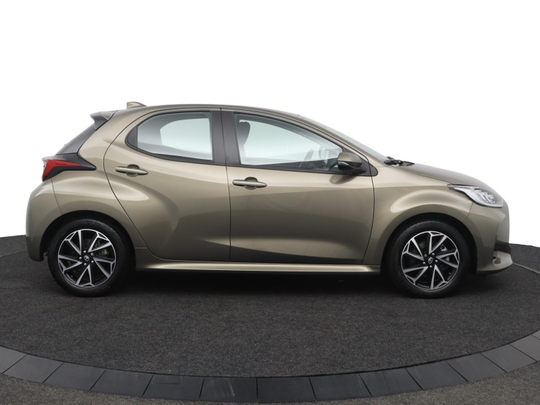 Toyota Yaris - 1.5 Hybrid Dynamic 13