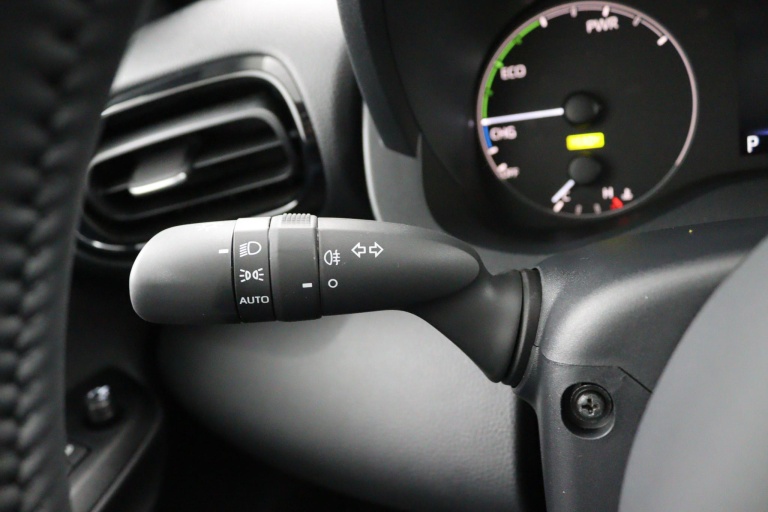 Toyota Yaris - 1.5 Hybrid 115 Comfort 19