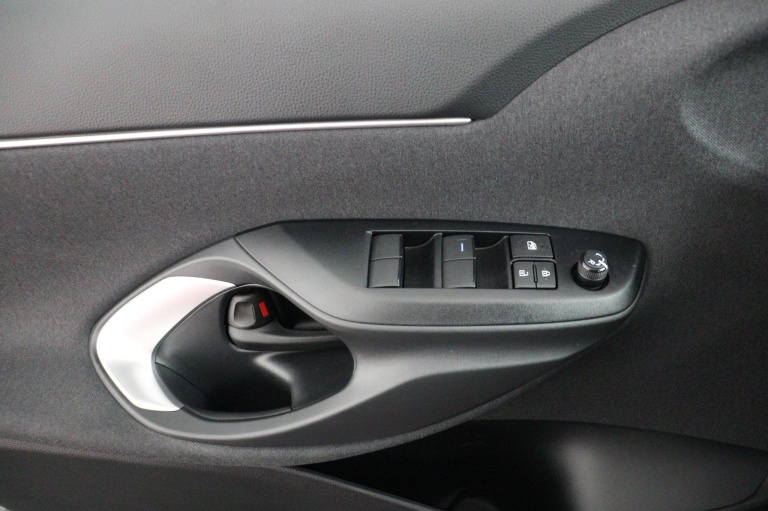 Toyota Yaris Cross - 1.5 Hybrid Dynamic 30