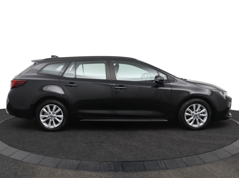 Toyota Corolla Touring Sports - Hybrid 140 13