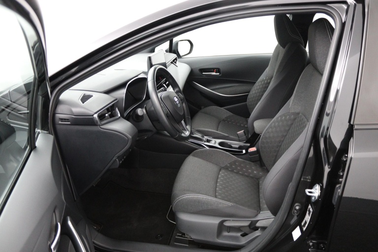 Toyota Corolla Touring Sports - Hybrid 140 17