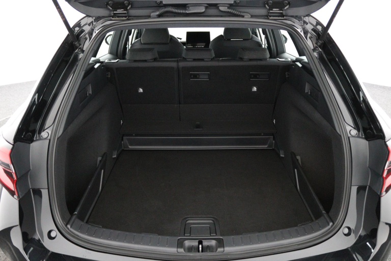 Toyota Corolla Touring Sports - Hybrid 140 23