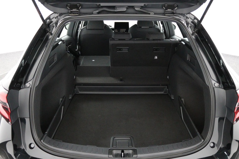 Toyota Corolla Touring Sports - Hybrid 140 24