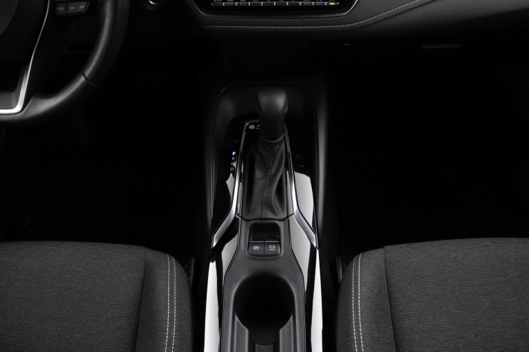 Toyota Corolla Touring Sports - Hybrid 140 26