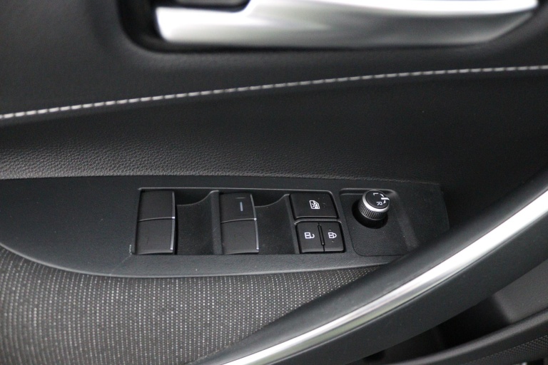 Toyota Corolla Touring Sports - Hybrid 140 28