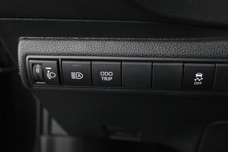 Toyota Corolla Touring Sports - Hybrid 140 29