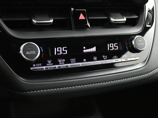 Toyota Corolla Touring Sports - Hybrid 140