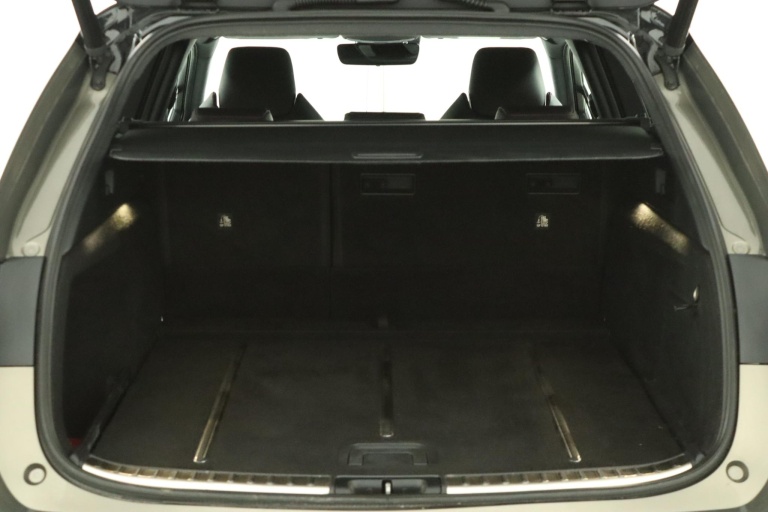 Toyota Corolla Touring Sports - 2.0 Hybrid Executive 23