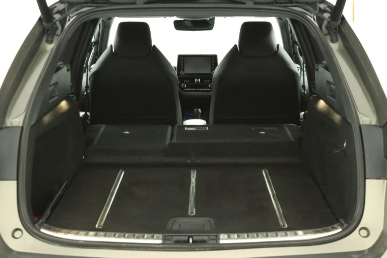 Toyota Corolla Touring Sports - 2.0 Hybrid Executive 26